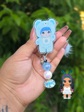 Load image into Gallery viewer, Nommi trinket badge reel